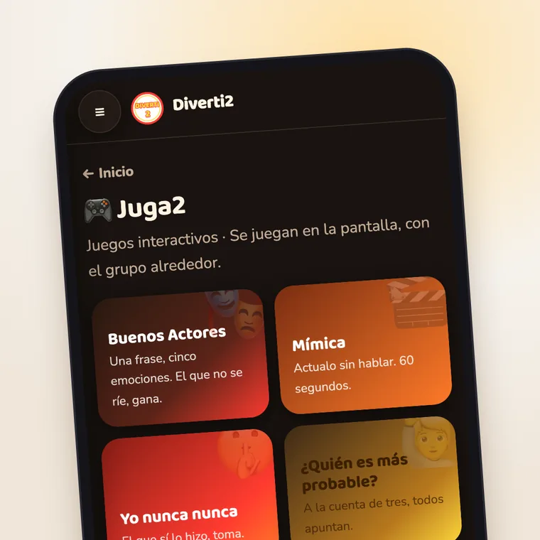IMAGEN: una fiesta con amigos arrancando — gente de pie en ronda, jugando